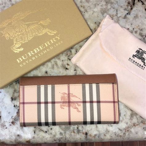 Burberry wallet with id window